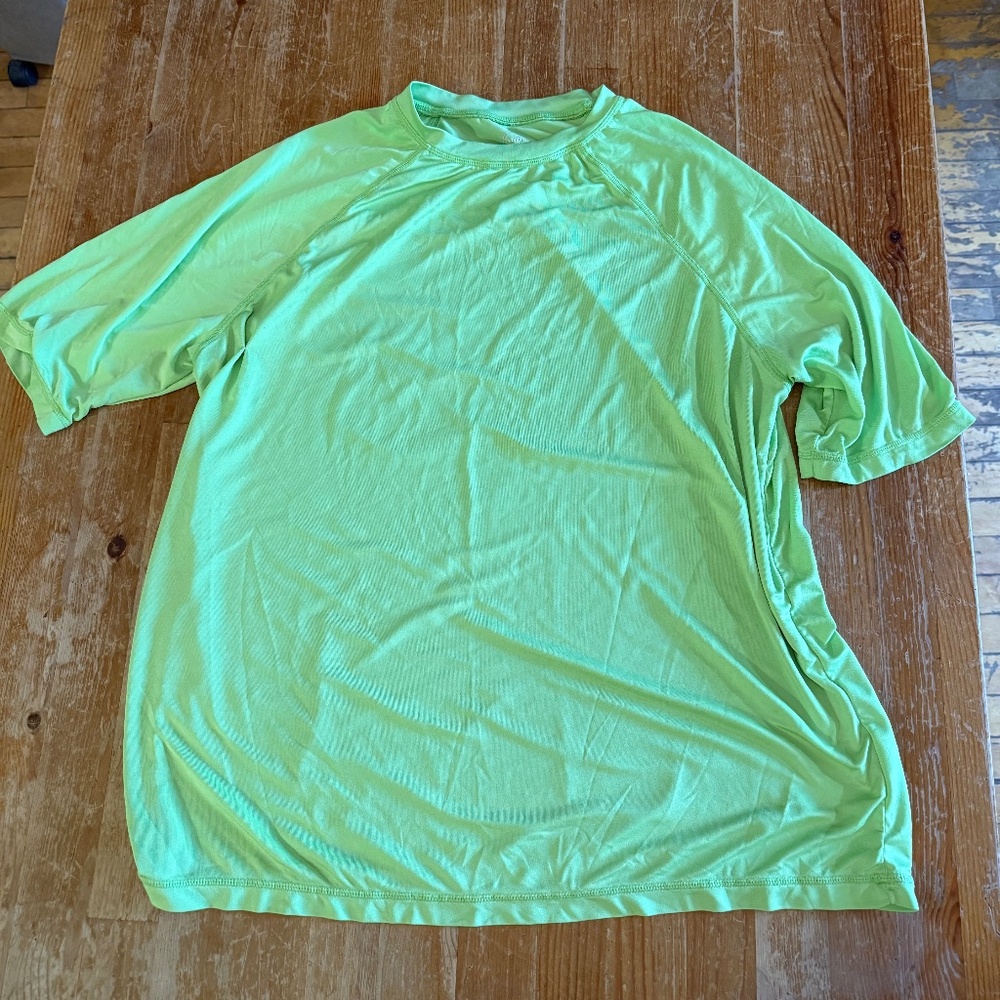 Wonder Nation Boys’ Rashguard Shirt – Husky XL (14/16), Green Short Sleeve Swim